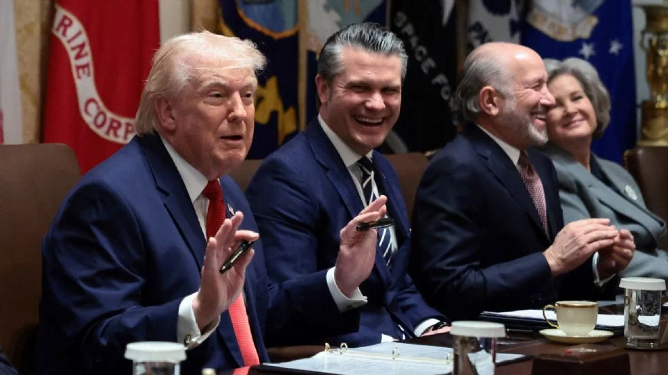 Vuelve a aplazar Trump su ultimátum para Irán