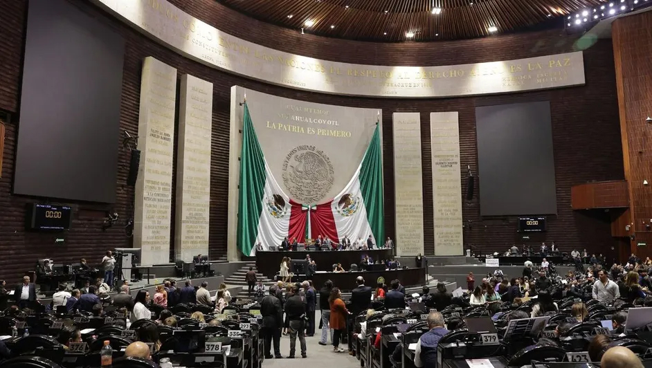 En medio de protestas, Diputados aprueban fin a “pensiones doradas”