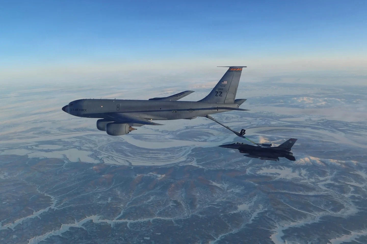 Se estrella avión cisterna estadounidense en Irak