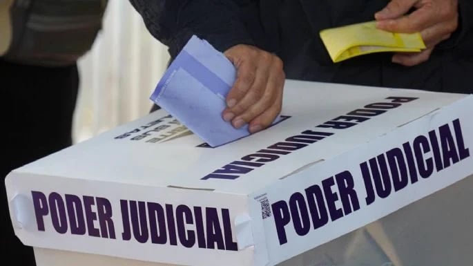 “Democracia en México se ha derrumbado”