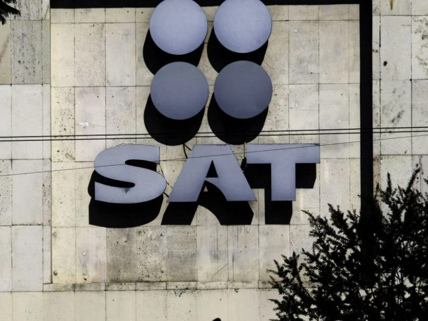 Revoca SAT deducibilidad a más de 100 asociaciones civiles