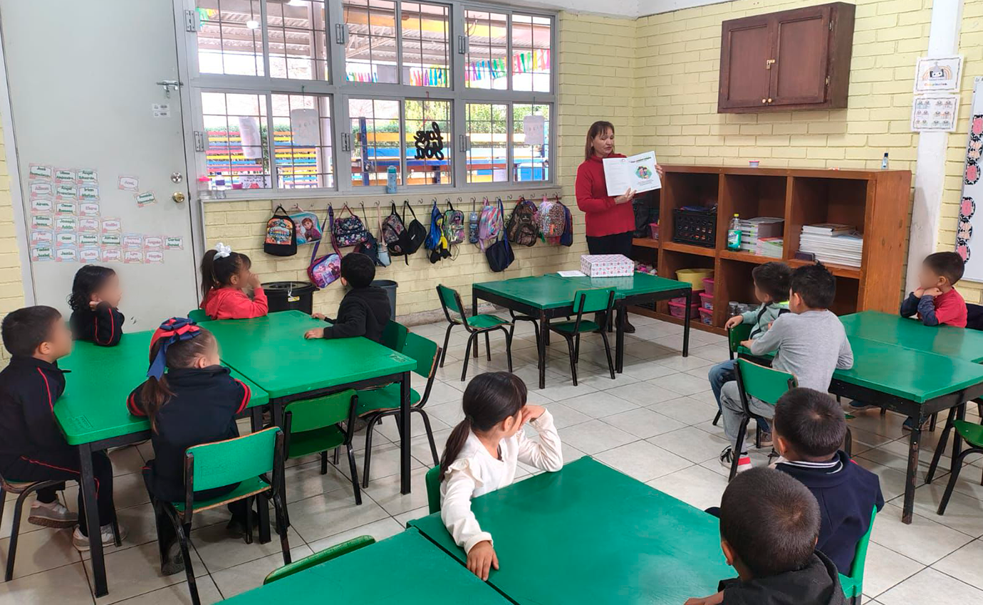 Acerca el Gobierno Municipal de Múzquiz la lectura a estudiantes de mediante visitas escolares