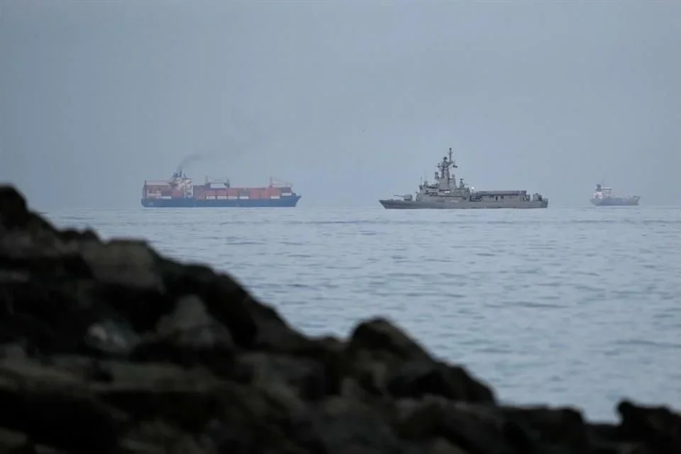 Autoriza Reino Unido a EU usar sus bases para atacar Irán