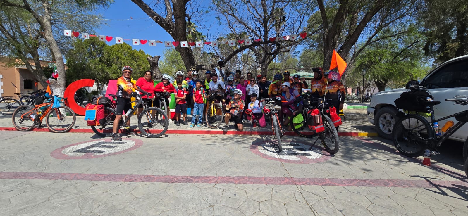 Ciclistas de todo el país llegan a Parras