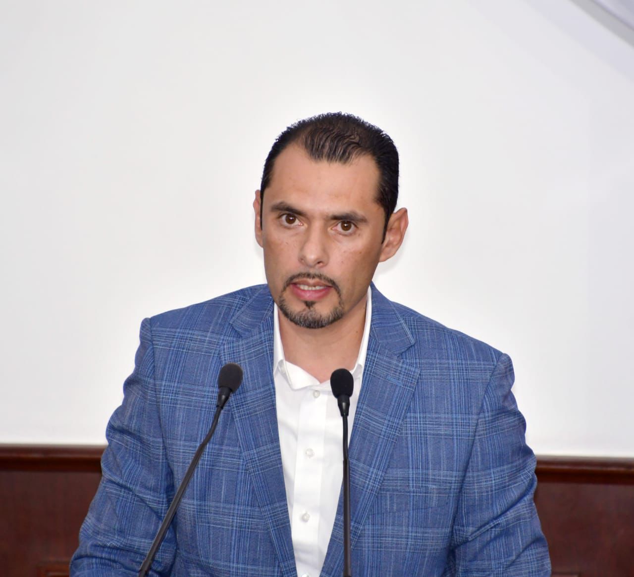 Promueve Sergio Zenón mantenimiento de la 57
