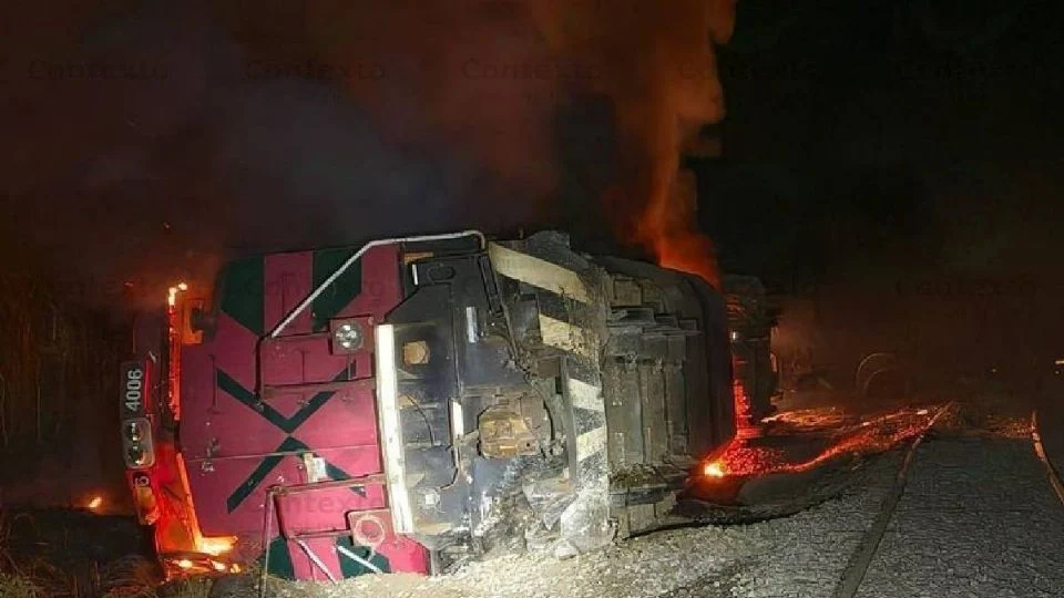 Descarrila tren de 22 vagones en Colima