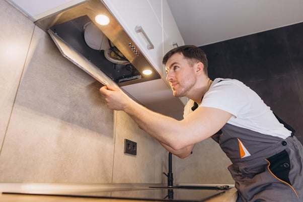 Cómo instalar una campana de cocina paso a paso
