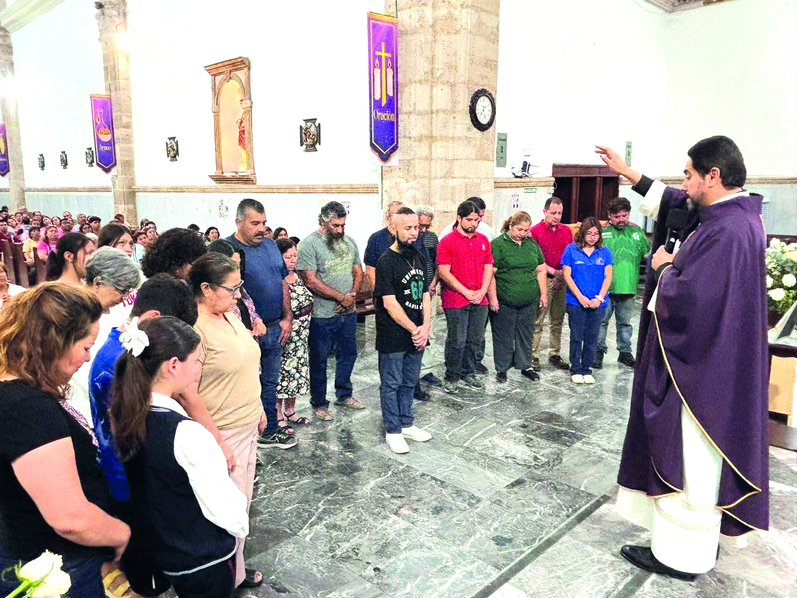 Bendicen a actores del Viacrucis Viviente