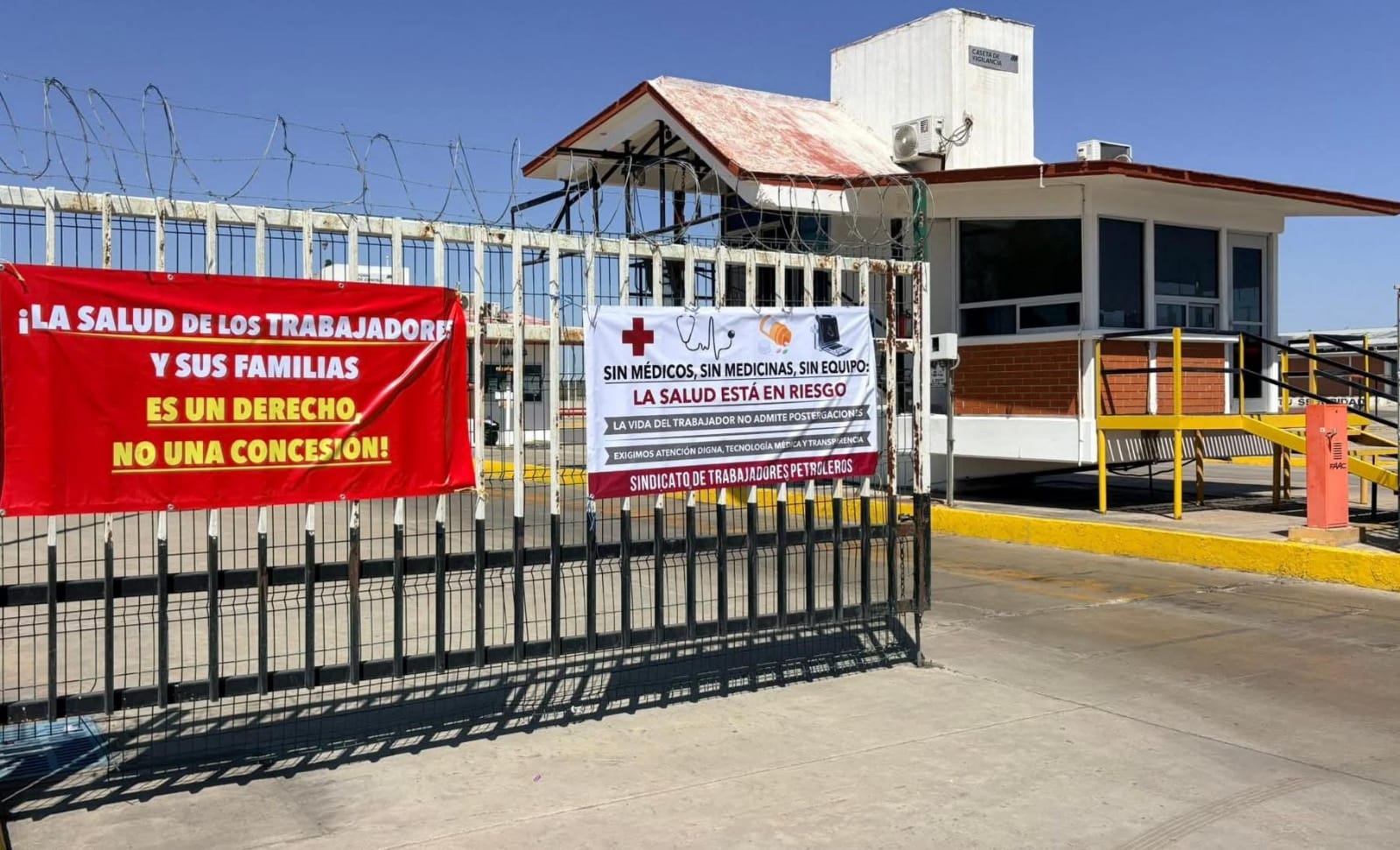 Protestan petroleros por la crisis de salud