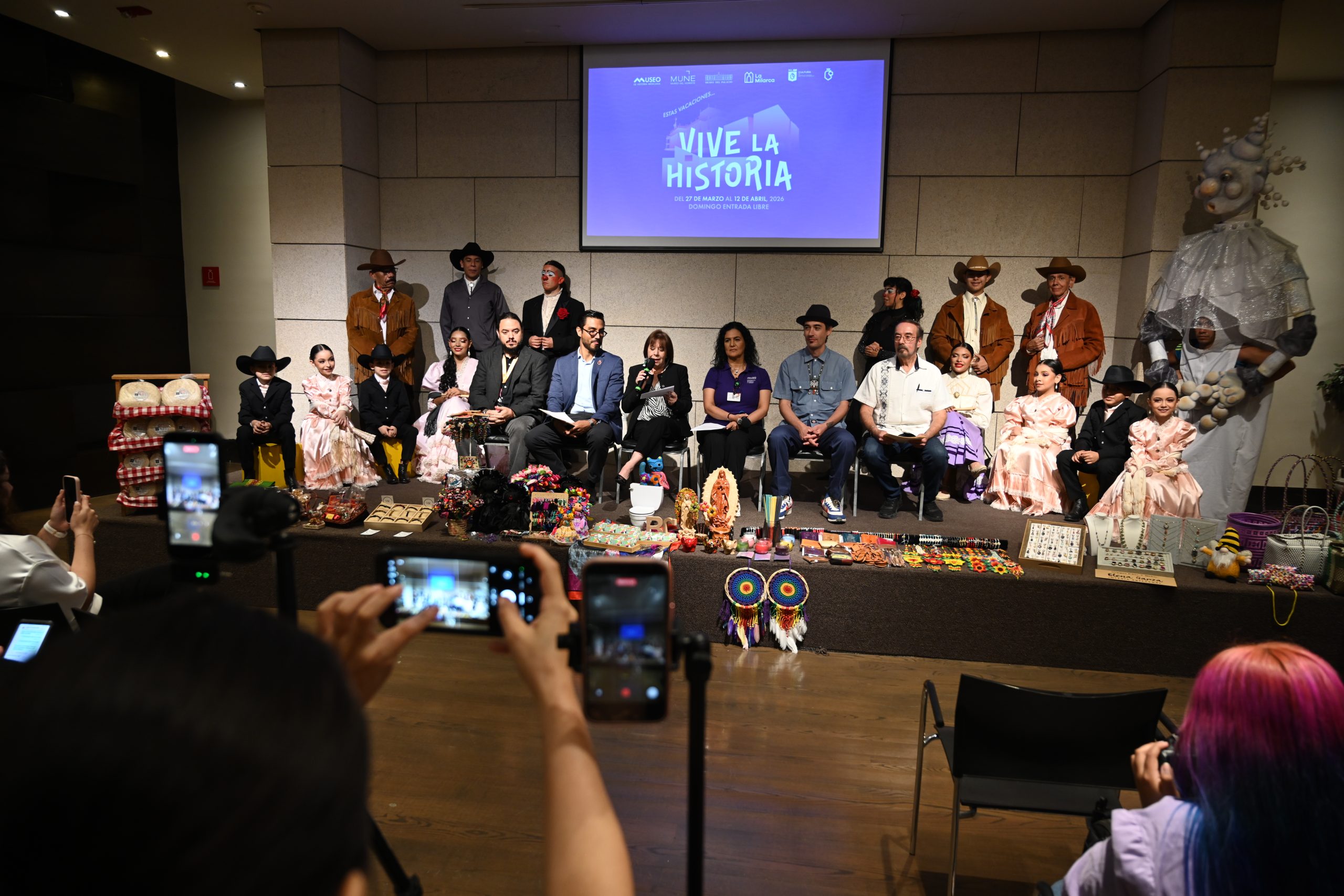 “Vive la Historia” y «Descubre lo extraordinario”