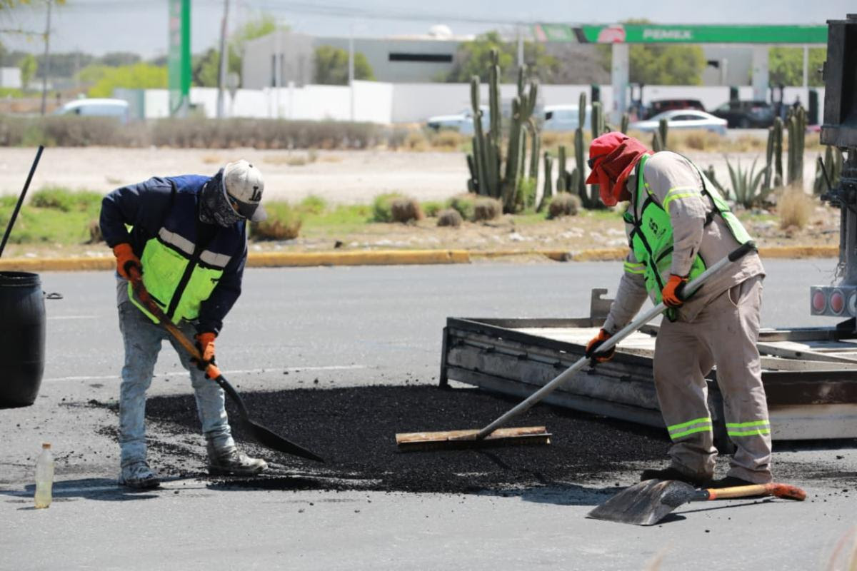 «Aquí Andamos» continúa rehabilitando pavimento