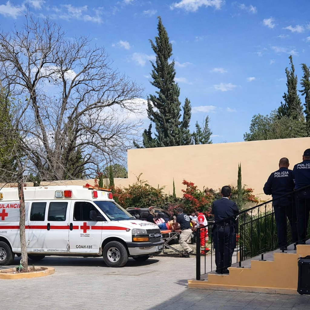 ¡TERRIBLE CAÍDA EN EL CENTRO DE PARRAS! TRABAJADOR SE DESPLOMA DESDE TECHO DE RESTAURANTE