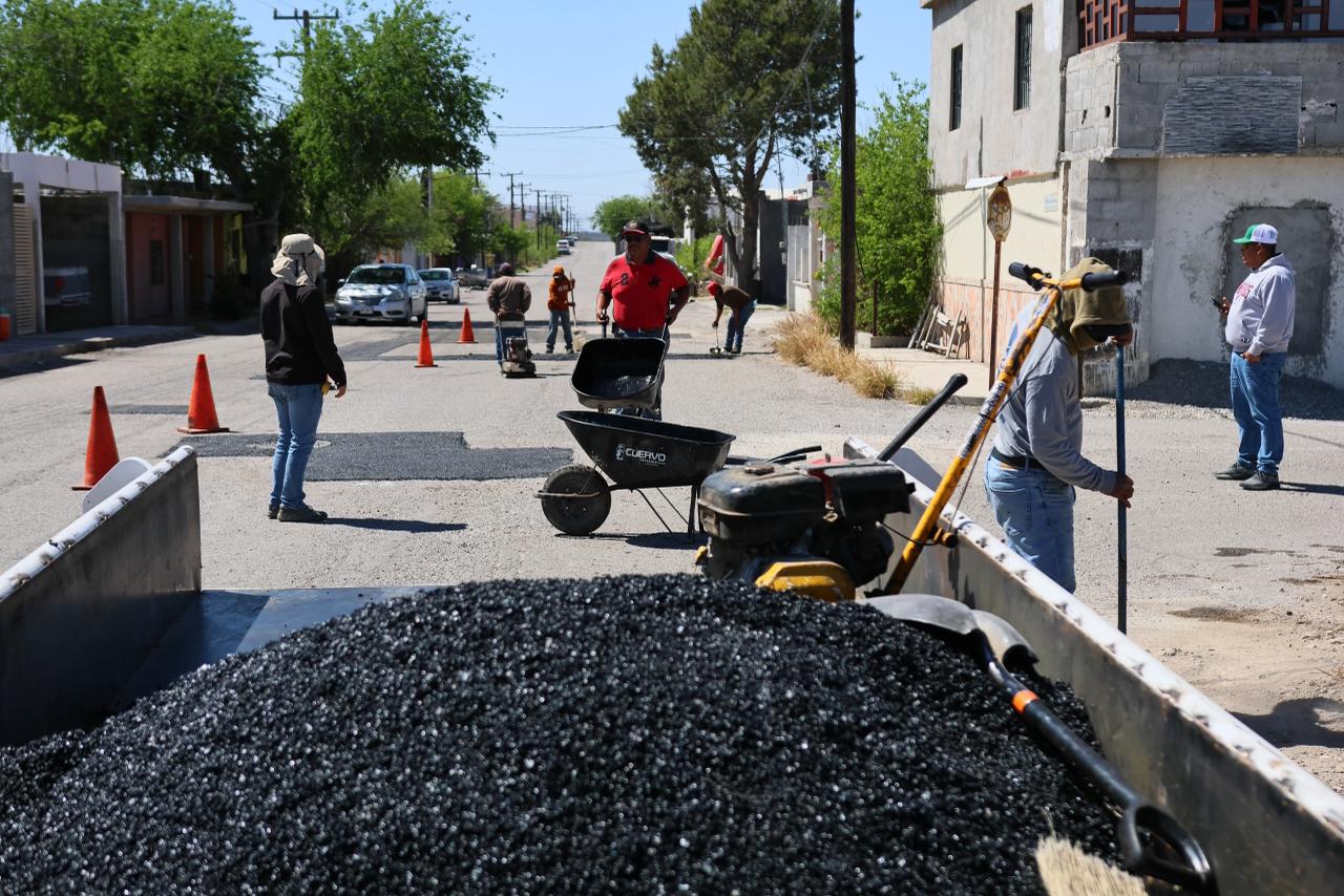Atiende Sabinas los reportes de baches