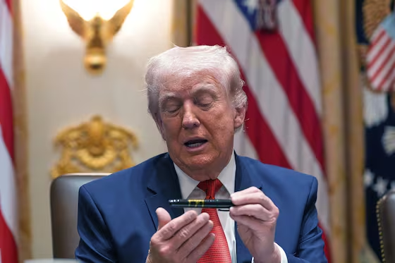 Trump afirma que Maduro enfrentará cargos adicionales «más adelante»; «tal vez me postule contra Delcy» en elecciones, bromea