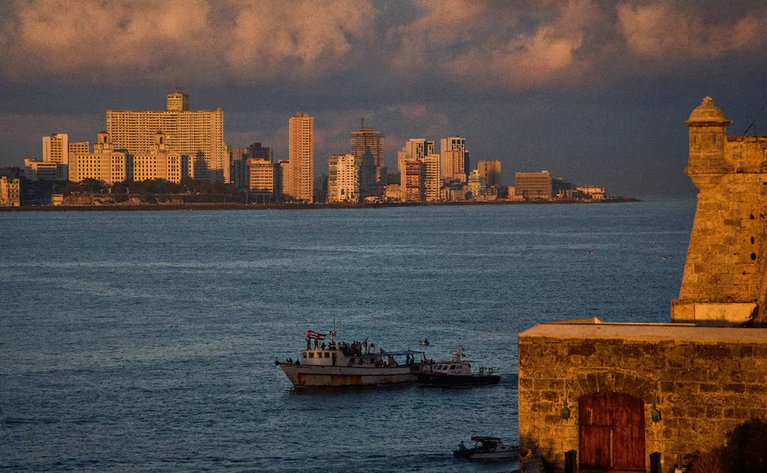 Llegan a Cuba los veleros que salieron de México y desaparecieron en el camino; llevan ayuda humanitaria a la isla