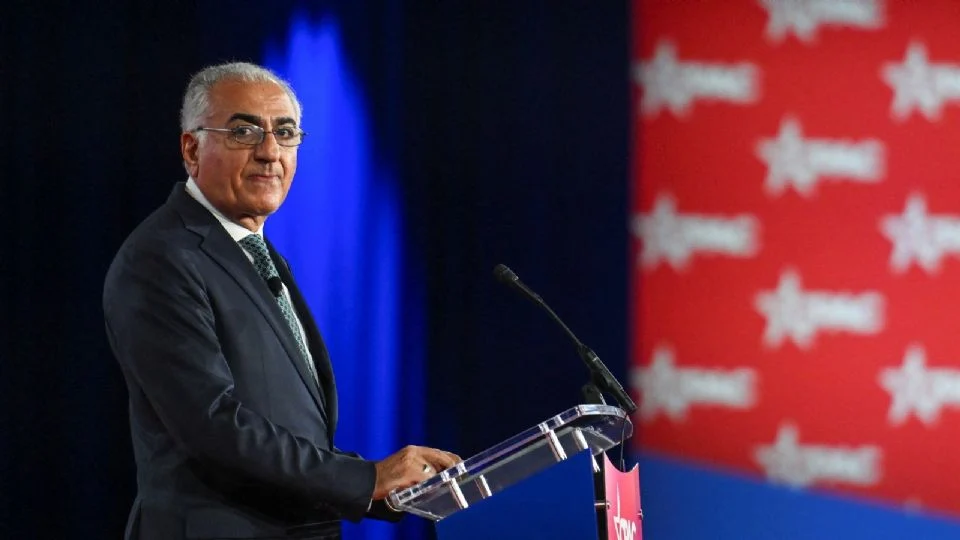 «Nunca serán socios honestos»: hijo del último sha advierte que negociaciones con el gobierno actual de Irán sólo pospondrá la amenaza