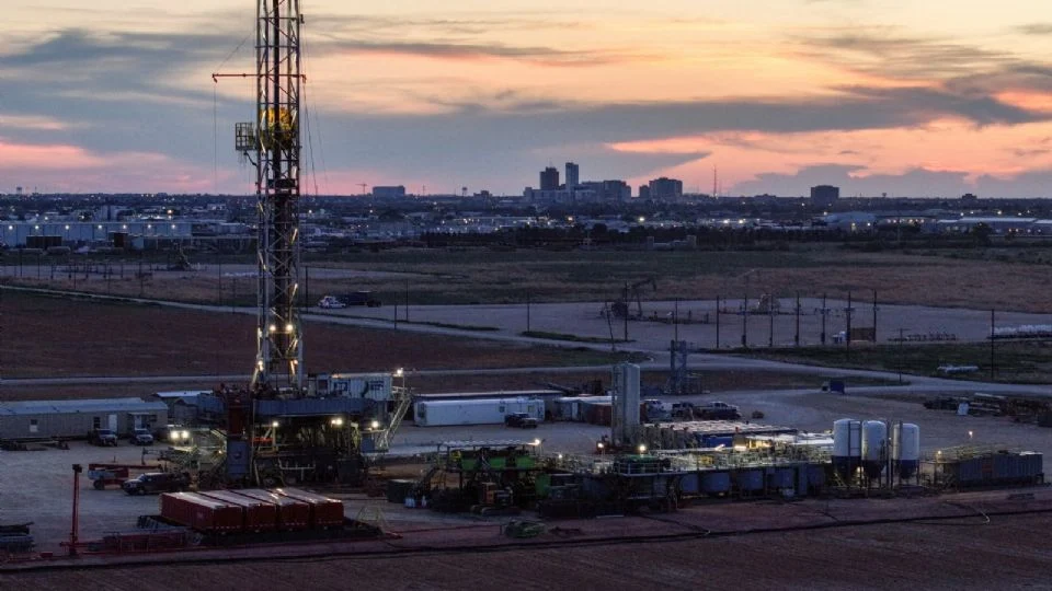 Petróleo de Texas sigue al alza: abre la jornada en 102.93 dólares por barril