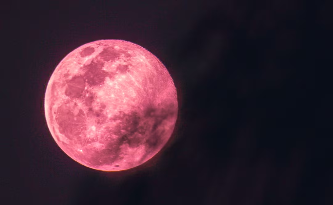 Luna Rosa 2026 en México; esta es la hora exacta para ver el fenómeno astronómico