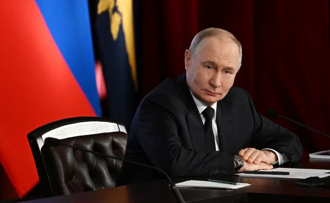 Putin señala de “terr0rismo” al ataque a buque ruso de gas licuado en el Mediterráneo; acción agrava mercados energéticos, acusa