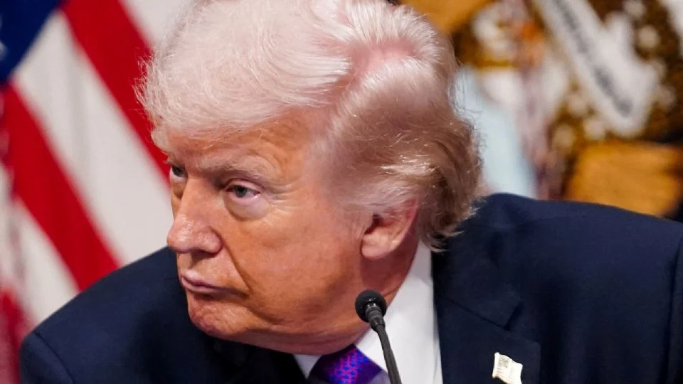 «No habrá un acuerdo con Irán excepto si hay una rendición incondicional», advierte Trump a una semana de los ataques