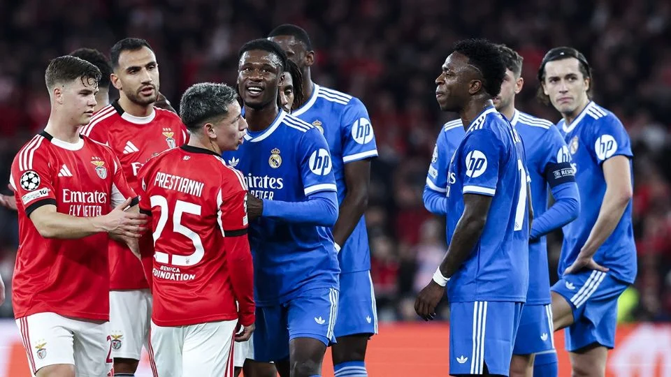 Gianni Infantino sugiere que expulsen a futbolistas que se cubran la boca cuando tengan una confrontación con un rival