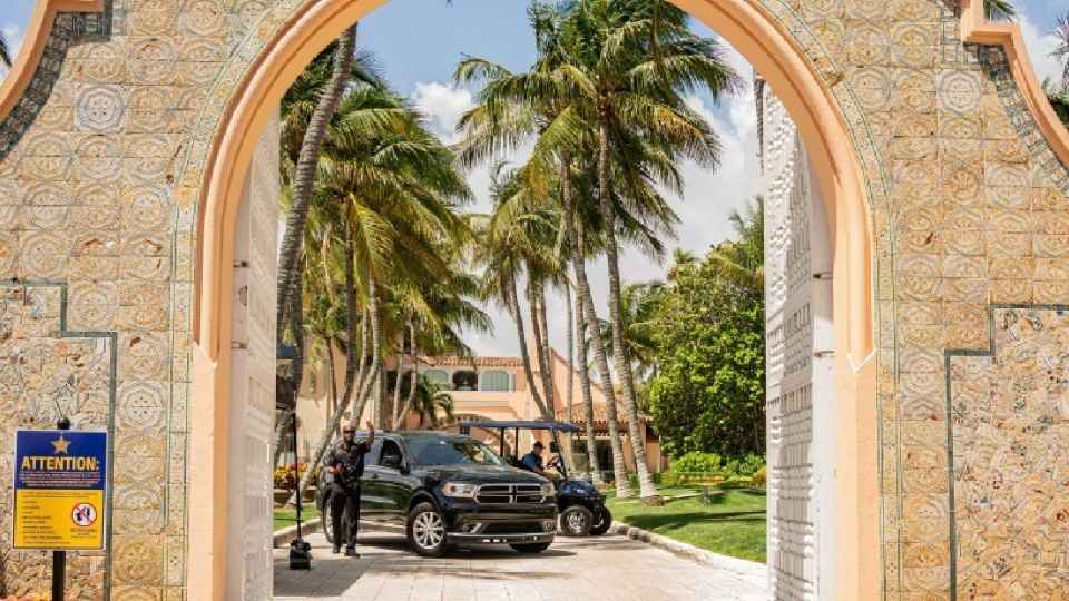 Trump continúa supervisando el conflicto con Irán en su residencia en Florida