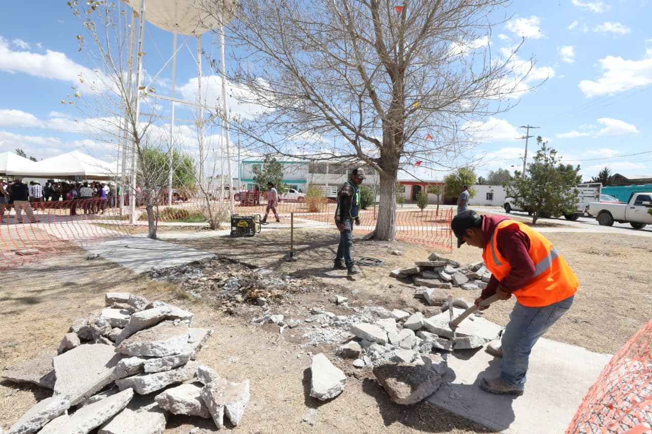Gobierno de Saltillo arranca rehabilitación de Plaza en San Juan de la Vaquería