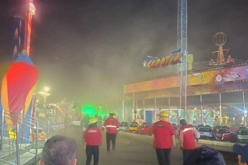Joven muer3 tras caer desde un juego mecánico en Feria de las Flores en Puebla