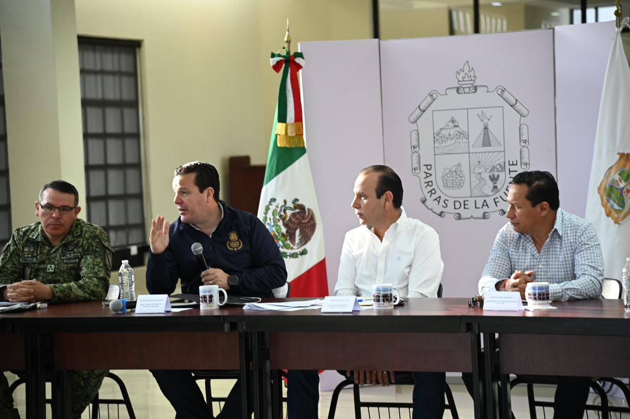 REALIZA FGE Y POLICÍA ESTATAL REUNIÓN DE SEGURIDAD EN PARRAS DE LA FUENTE