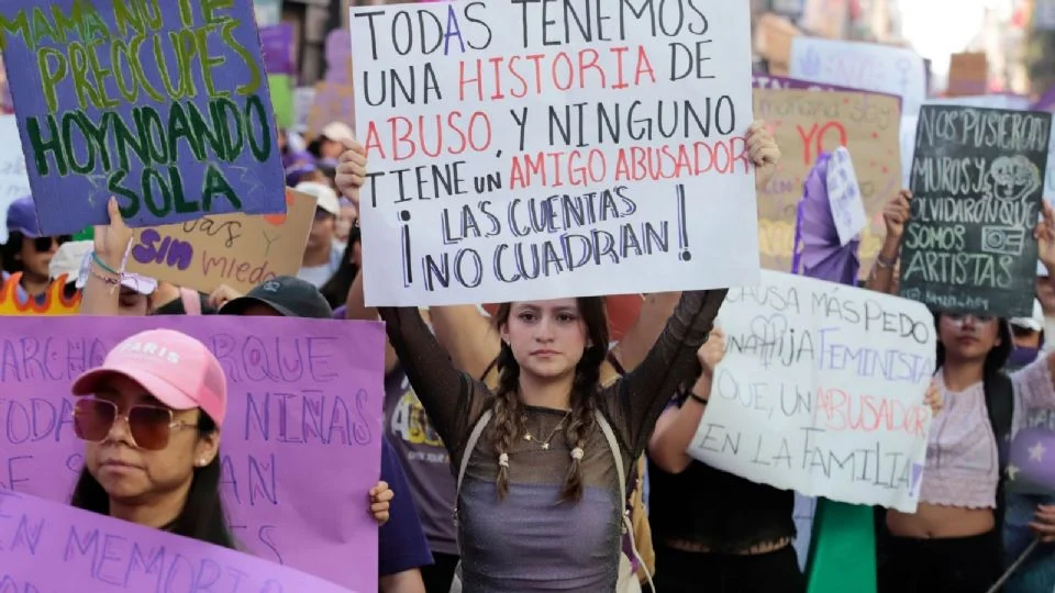 México en el 8M: siete de cada 10 mujeres ha vivido vi*lencia y en promedio 10 son as*sinadas cada día