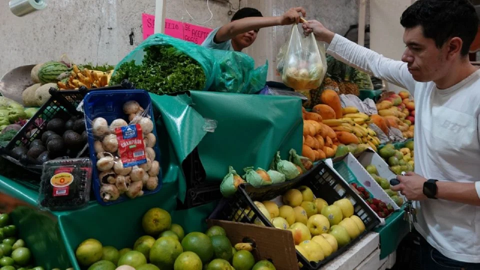 Inflación en México se acelera más de lo previsto: alcanza el 4.02% interanual
