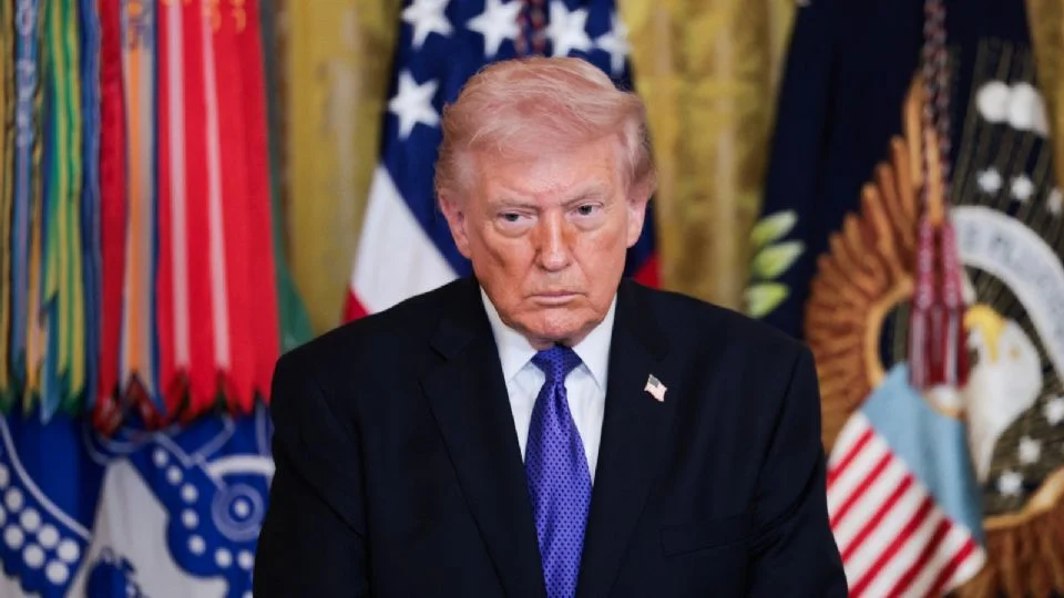 «Está bien, lo que sea necesario»: Trump advierte que su ofensiva contra Irán podría durar más de cinco semanas