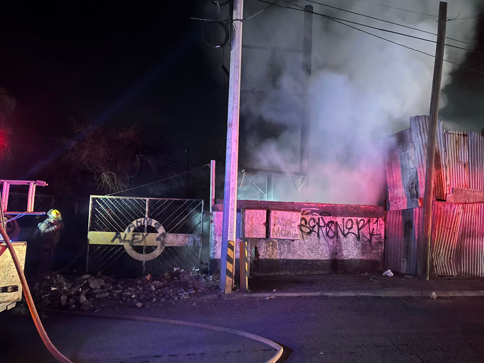 Arde el Deportivo AHMSA