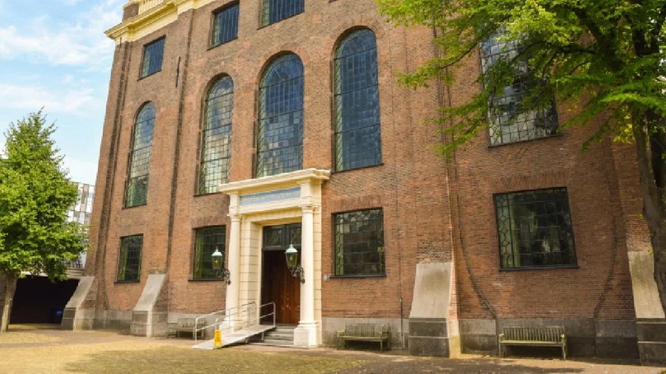 Se incendia sinagoga en Holanda; policía lo investiga como un hecho provocado