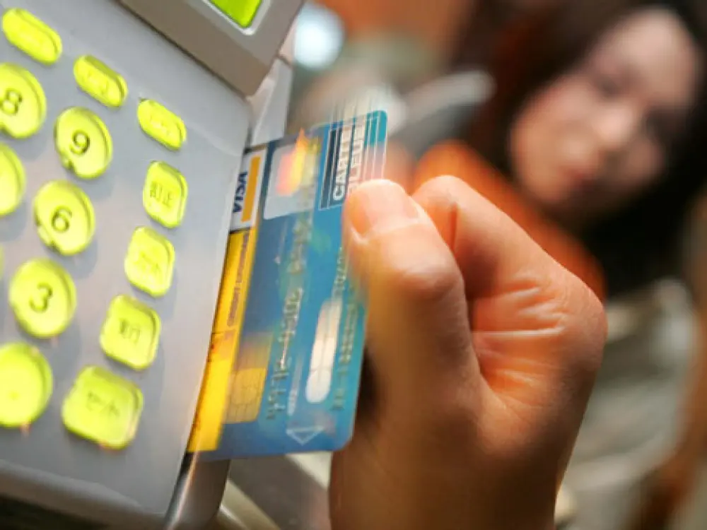 ¿En busca de una tarjeta de crédito? Éste es el CAT que cobran Nu, Klar, Stori, Didi y Finsus