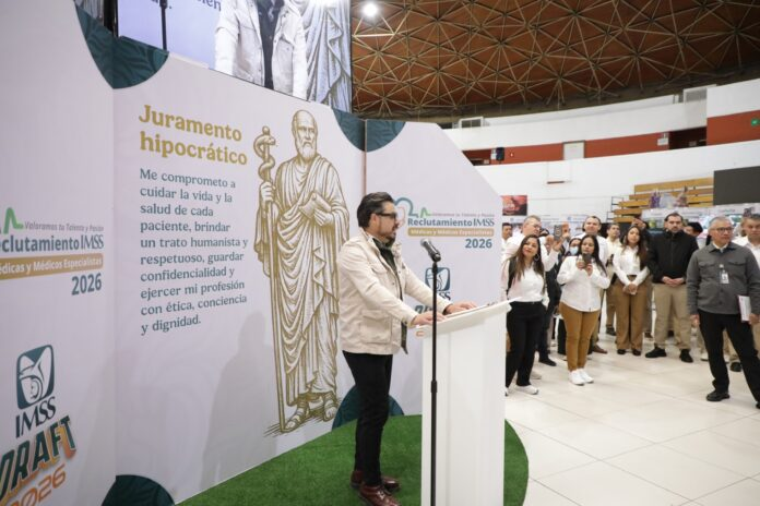 IMSS se propone contratar 9,616 médicos especialistas en todo el país