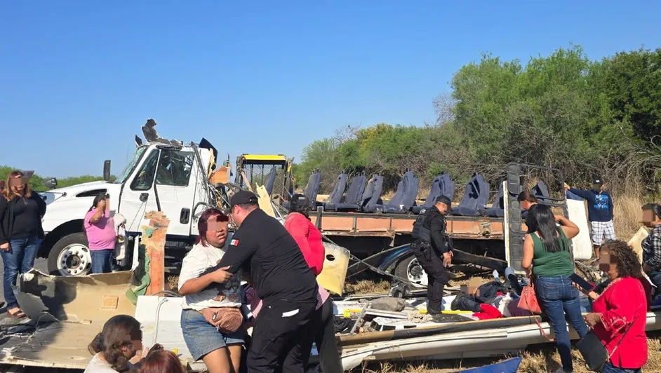 Accidente de Peregrinos Rumbo a “El Chorrito” deja 15 Lesionadas en Carretera de Tamaulipas