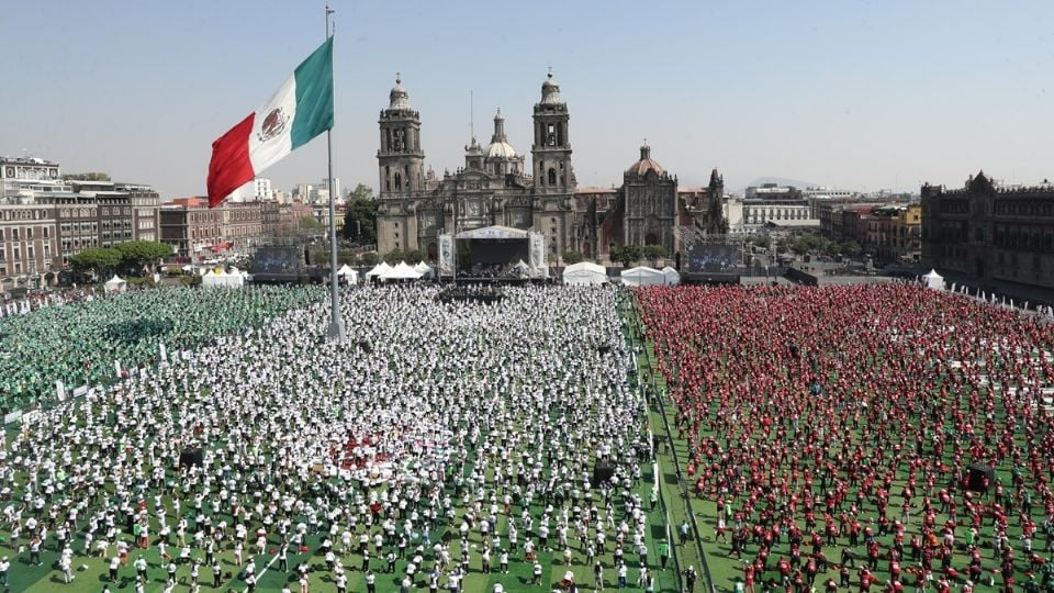 La Ciudad de México rompe el Récord Guinness de ‘la clase de futbol más grande del mundo’ con 9,500 asistentes