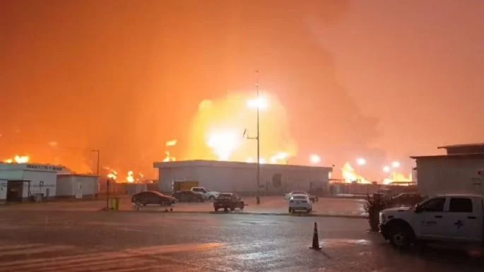 Incendio en Dos Bocas deja al menos cuatro muert0s y un lesionado