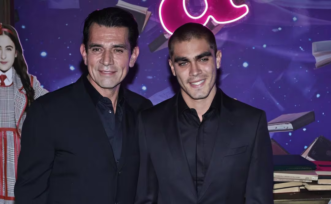 Jorge Salinas presenta a su hijo Santiago e impresiona el parecido entre ellos: «mi padre es un tipazo»