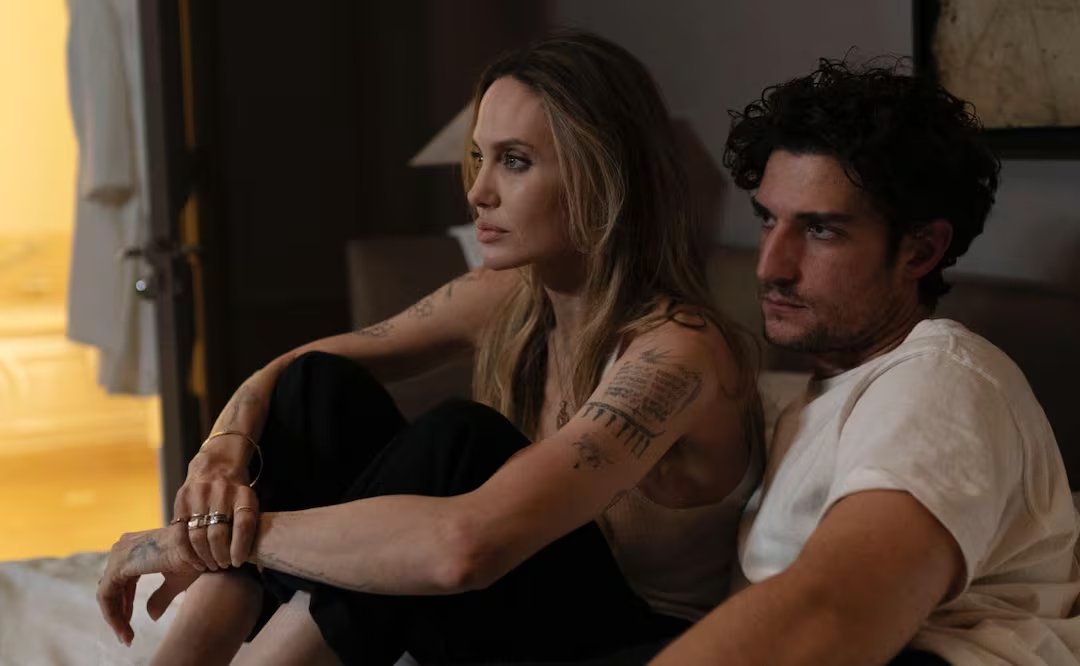 ¿Angelina Jolie estrena romance? Él es Louis Garrel, el actor con quien han relacionado sentimentalmente a la actriz