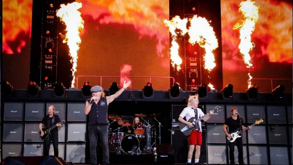Hospitalizan a Stevie Young, guitarrista de AC/DC, en Argentina a menos de tres semanas de su visita a México