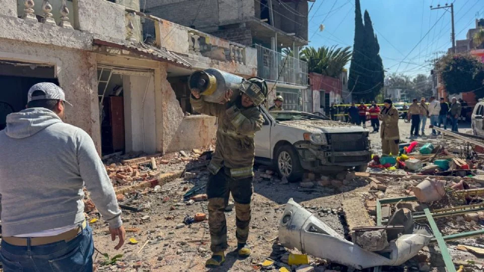 Explosión por acumulación de gas en domicilio en Coacalco deja ocho lesionados