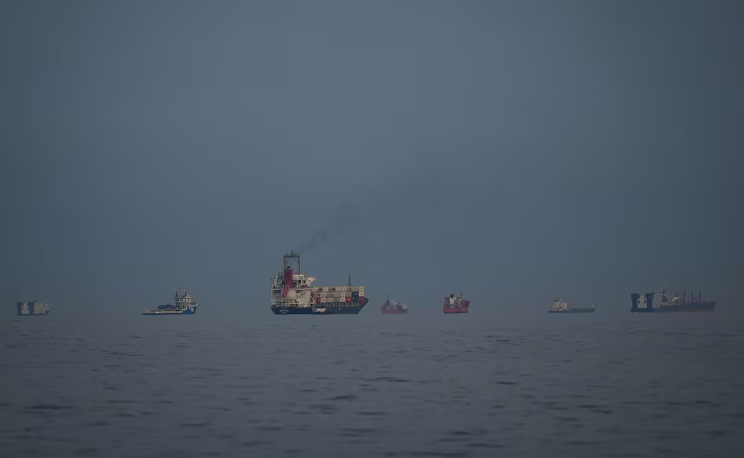 Más de 20 países dicen estar «listos para contribuir» al desbloqueo del estrecho de Ormuz; condenan ataques a buques mercantes