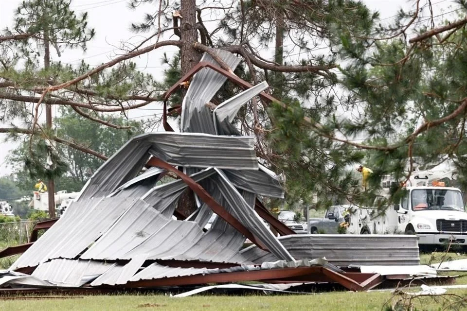 Deja tornado en Texas un muerto