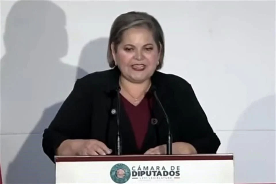 Inicia desbandada de diputados de Morena por candidaturas
