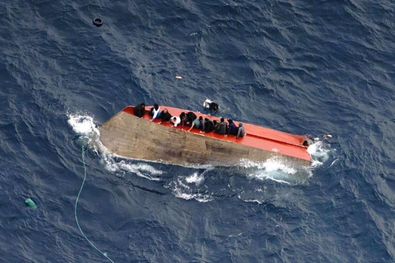 Mueren dos tras naufragio de barco en el Mediterráneo