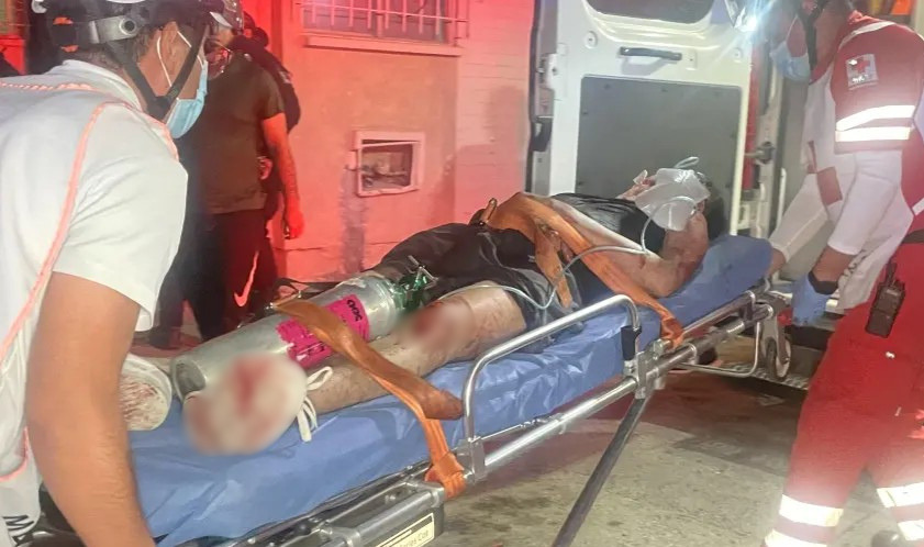 Joven se corta el cuello y queda grave