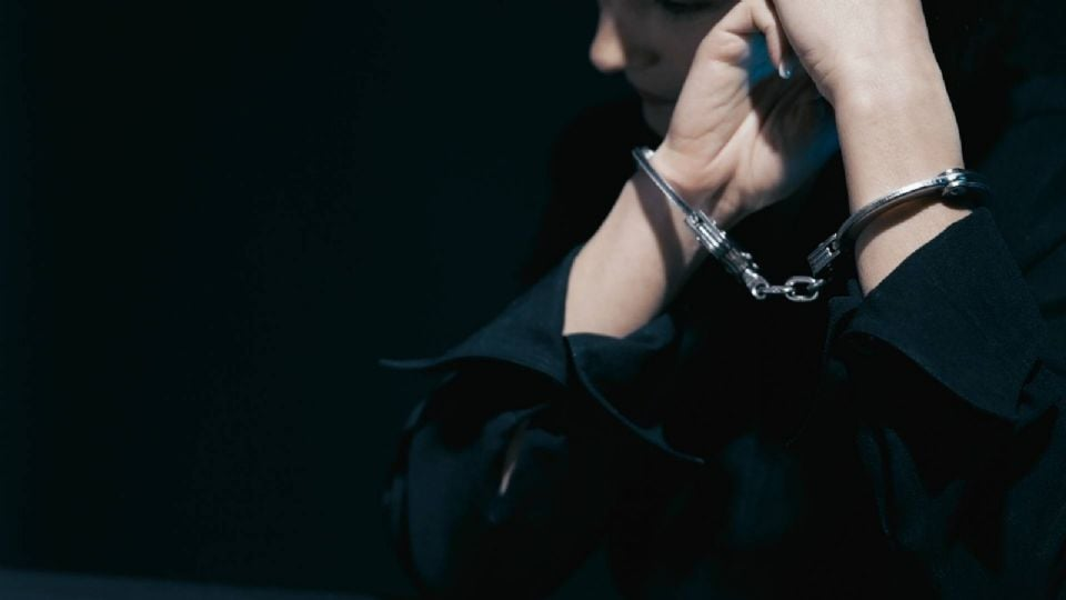Detienen a men0r en París por hackear un organismo público y vender en línea hasta 18 millones datos