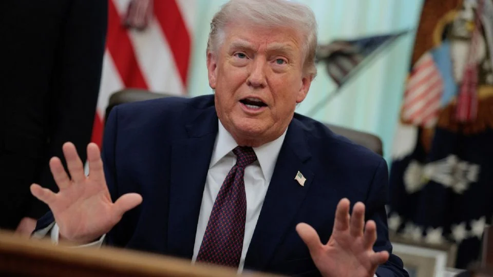 Trump puede enfrentar demandas por discurso previo al asalto al Capitolio en 2021, determina juez